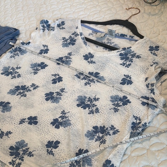Joie Blue Floral Linen V-Neck Top and Bozzolo 100% Rayon V-Neck Top Bundle Sz L - Picture 10 of 15